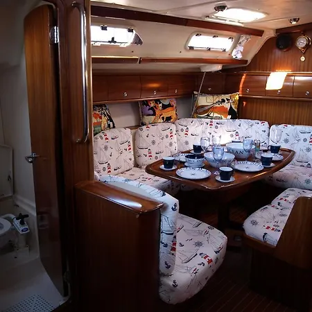 Sunny Yachting ספינת מלון מנגליה