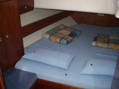 Sunny Yachting ספינת מלון