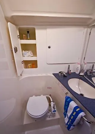 Sunny Yachting ספינת מלון מנגליה