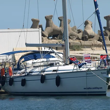 ספינת מלון Sunny Yachting מנגליה