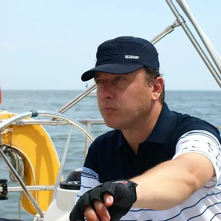 Sunny Yachting מנגליה