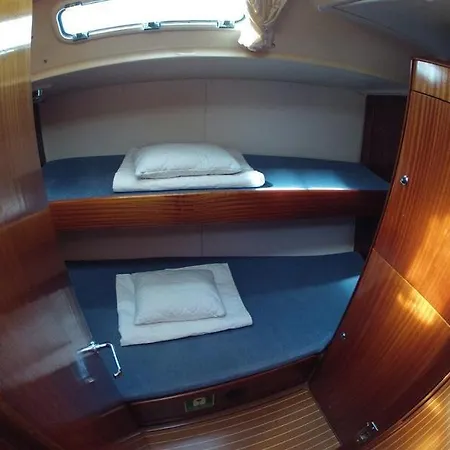 ספינת מלון Sunny Yachting
