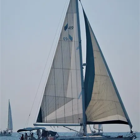 Sunny Yachting Bådhotel *
